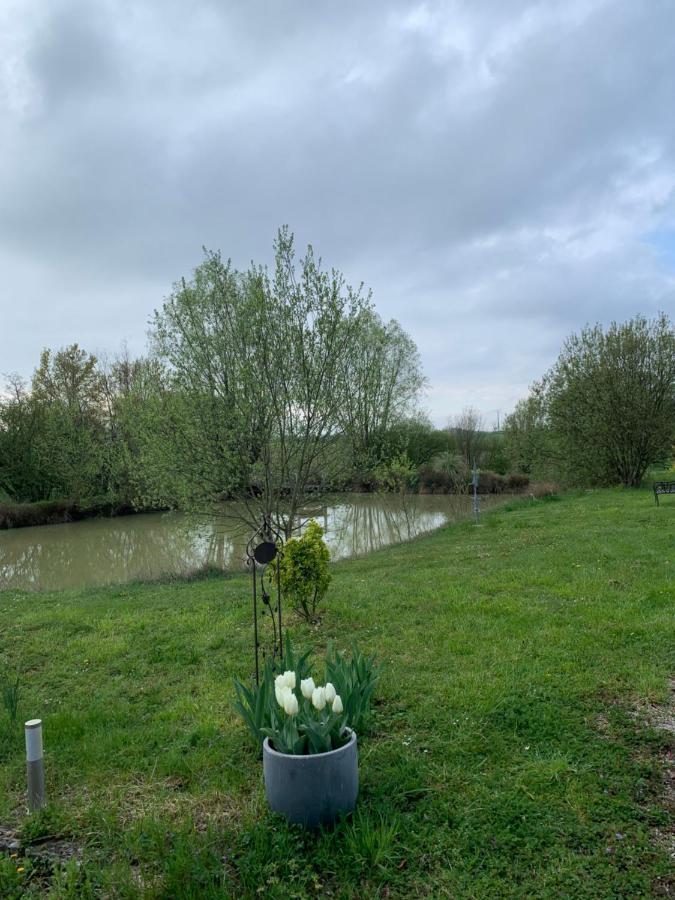 La Ferme D'Aristide Bed and Breakfast Saillenard Buitenkant foto